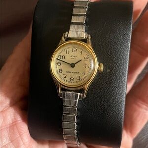 Accur Quartz Two-Tone Vintage Ladies Watch - Gold & Silver